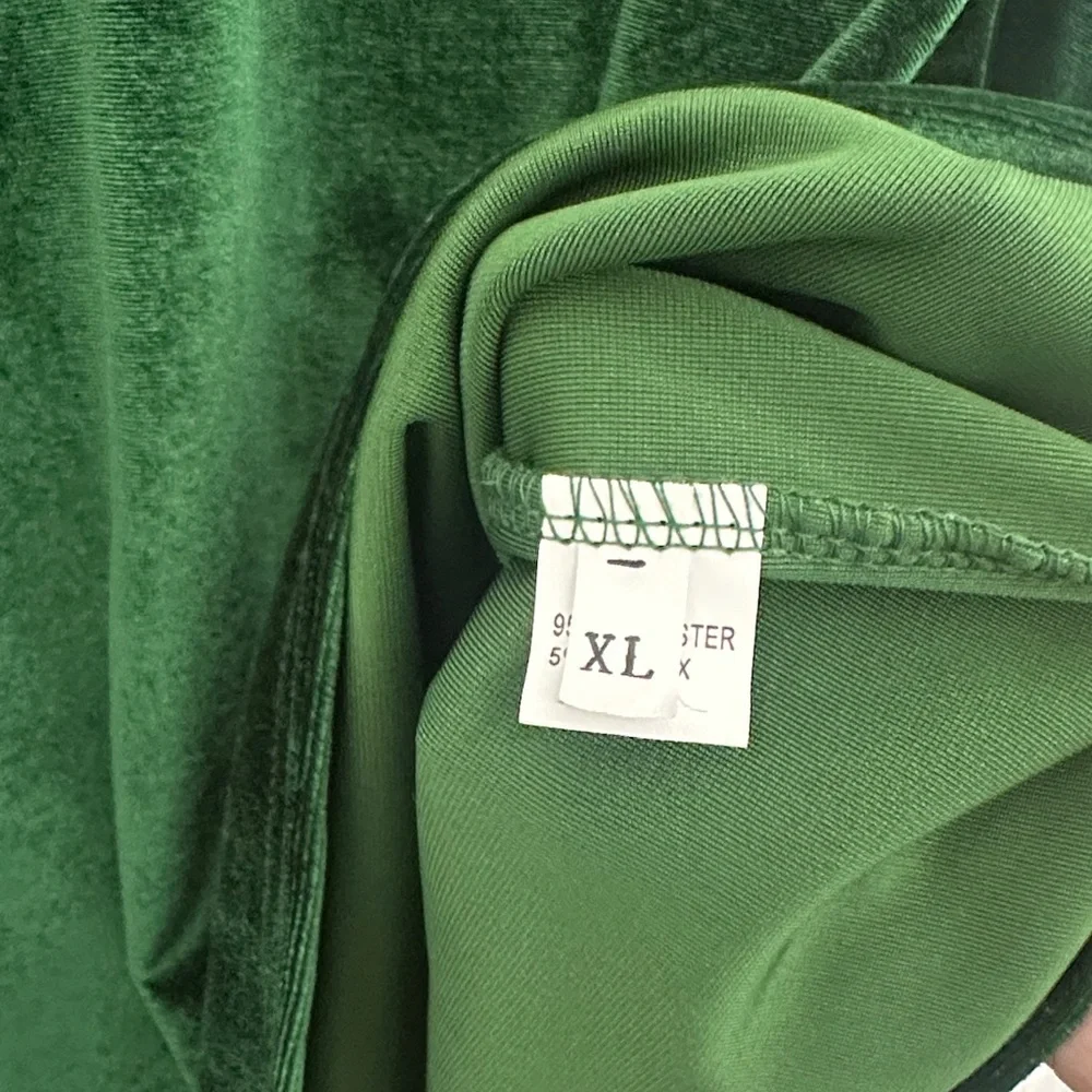 Emerald Green Velvet Women's Top - Picture 3 of 3